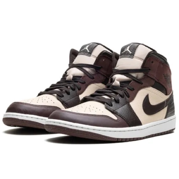 Jordan Other - Jordan Air Jordan 1 Mid SE 'Paris YMCA' Sneaker Shoes Men’s US 9